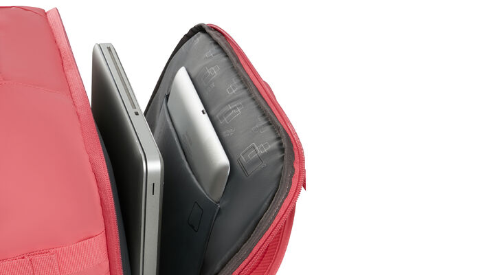 Vyhradená priehradka na notebook 15,6"