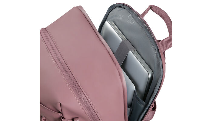 Vyhradená priehradka na notebook 15,6"