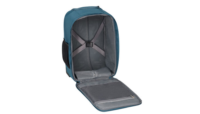 priehradka na oblečenie s krížovými popruhmi