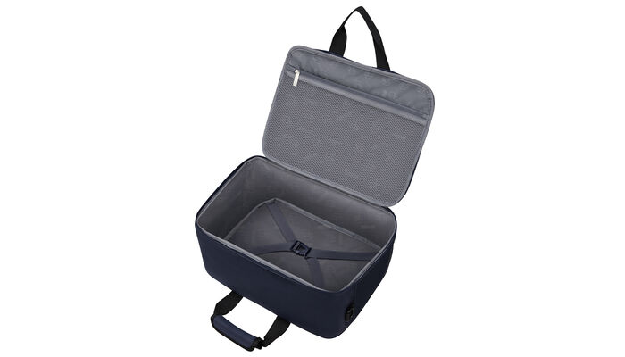 priehradka na oblečenie s krížovými popruhmi