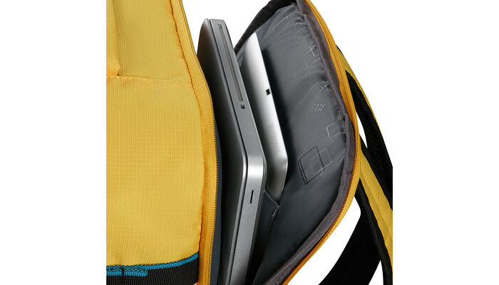 Vyhradená priehradka na notebook 15,6"