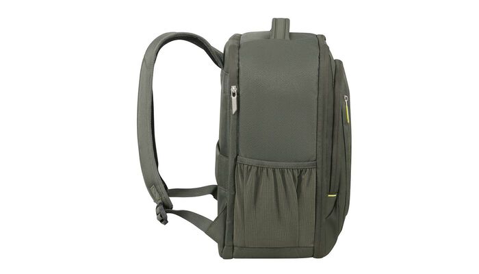 Vyhradená priehradka na notebook 15,6"