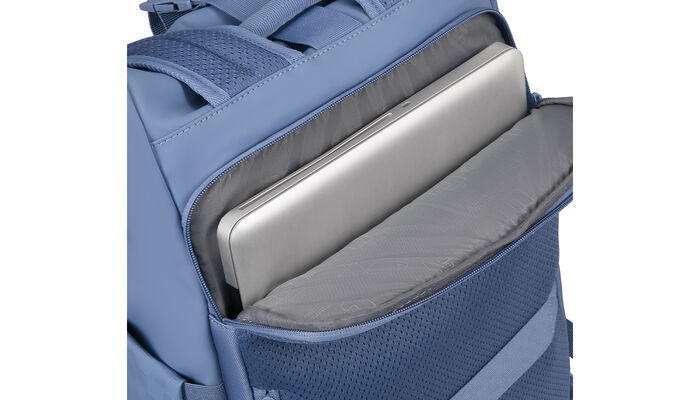 Vyhradená priehradka na notebook 14"