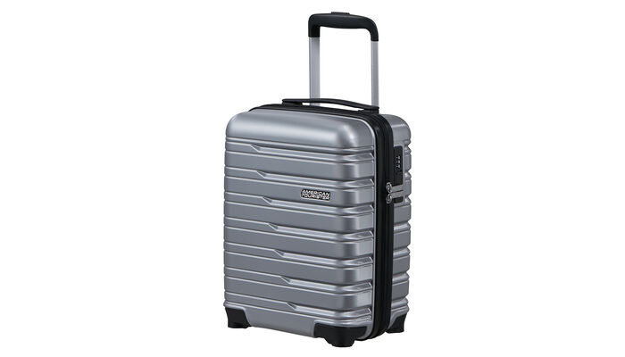 Spĺňa podmienky bezplatnej palubnej batožiny spoločností Ryanair a Wizz Air