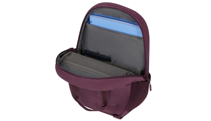 Vyhradená priehradka na notebook 15.6"