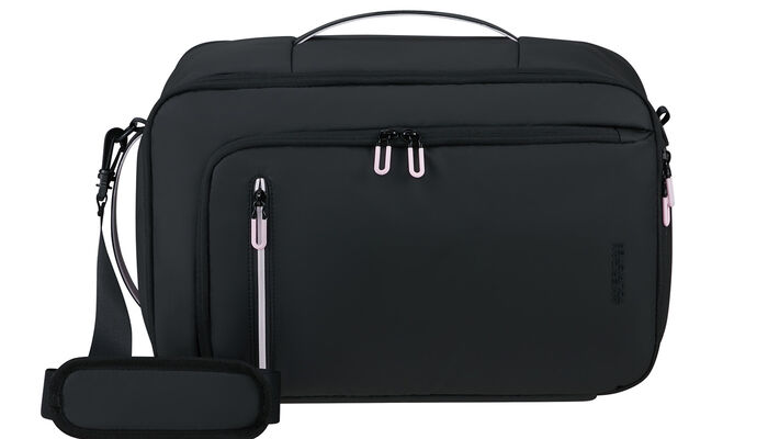 Spĺňa podmienky bezplatnej palubnej batožiny spoločnosti Ryanair