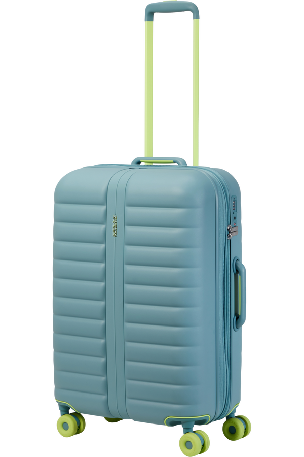 Neovibe 67cm Stredne veľk&yacute; kufor