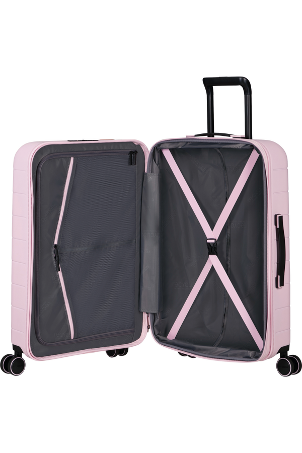 American Tourister Novastream Spinner TSA Exp. 67cm  Soft Pink American Tourister Novastream Spinner TSA Exp. 67cm  Soft Pink
