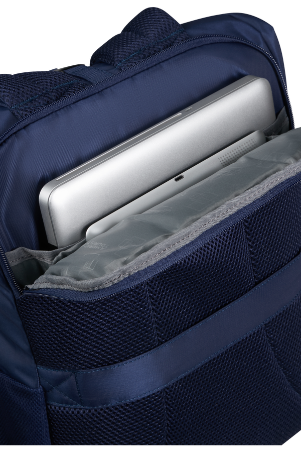 American Tourister Urban Groove Ug25 Tote Backpack 15.6'  Polnočn&aacute; n&aacute;morn&iacute;cka